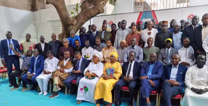 « Bagarre » générale chez les alliés de Diomaye, le groupe WhatsApp part dans tous les sens