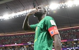 100 sélections avec le Sénégal : Kalidou Koulibaly honoré par les Lions dont Sadio et Gana (photos)