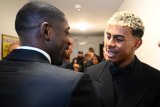 « Il s’est passé quelque chose de très étrange ici » : Dembélé gagne le Ballon d’Or, le clan (…)