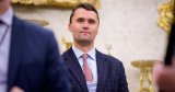 Charlie Kirk, allié de Donald Trump, touché par une balle lors d’un événement public est mort